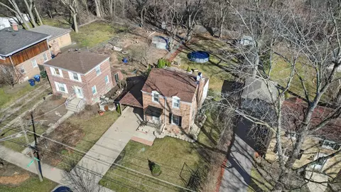 View/Area - 351 S Warrington Rd, Des Plaines, IL 60016 photo 2 of 4