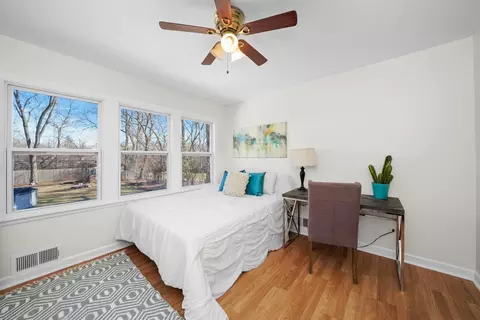 Bedroom - 351 S Warrington Rd, Des Plaines, IL 60016 photo 2 of 5