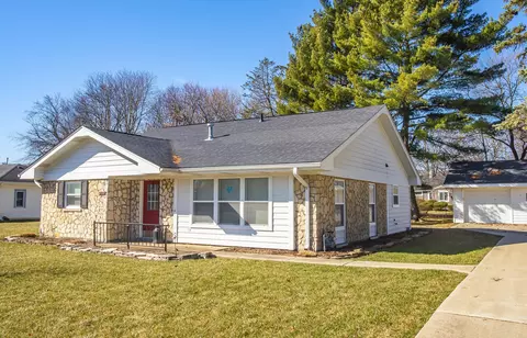 5804 Willow Springs Rd, La Grange Highlands, IL 60525