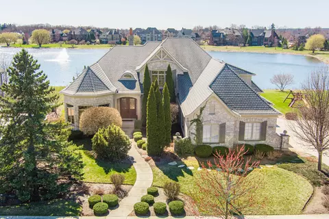5 N242 Prairie Lakes Blvd, Saint Charles, IL 60175