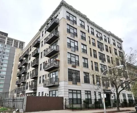 811 W Eastwood Ave #306, Chicago, IL 60640