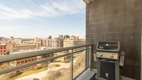 View/Area - 225 S Sangamon St #911, Chicago, IL 60607 photo 1 of 4