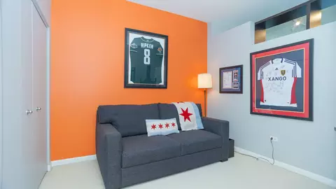 Living - 225 S Sangamon St #911, Chicago, IL 60607 photo 3 of 6