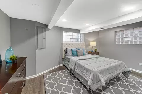 Bedroom - 9640 S Hamilton Ave, Chicago, IL 60643 photo 6 of 6