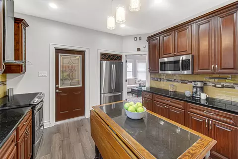 Kitchen - 9640 S Hamilton Ave, Chicago, IL 60643 photo 3 of 3