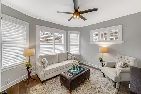 Living - 9640 S Hamilton Ave, Chicago, IL 60643 photo 4 of 8
