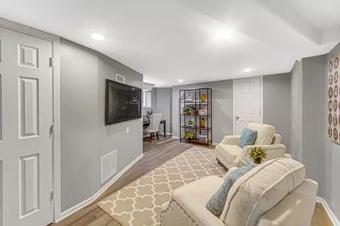 Living - 9640 S Hamilton Ave, Chicago, IL 60643 photo 8 of 8