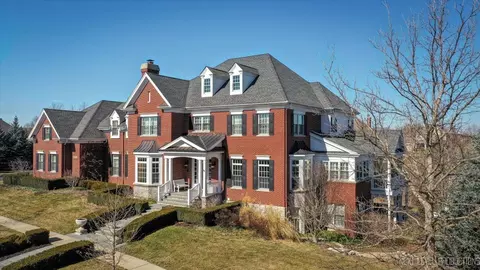 39 W814 Kellar Sq, Geneva, IL 60134