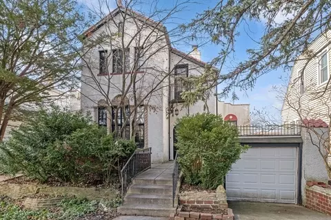 5232 N New England Ave, Chicago, IL 60656