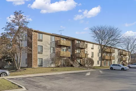 756 Prescott Dr #112, Roselle, IL 60172