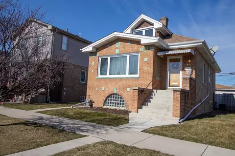 7926 W Elmgrove Dr W, Elmwood Park, IL 60707