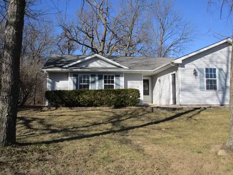 415 Lamplighter Loop, Poplar Grove, IL 61065