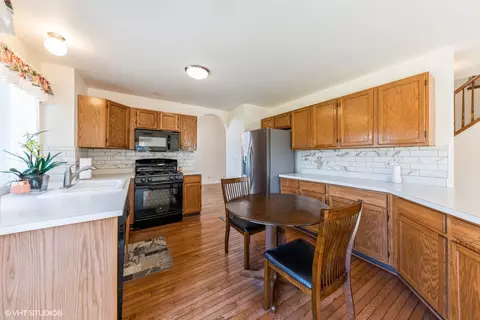 Kitchen - 7908 Dada Dr, Gurnee, IL 60031 photo 1 of 1