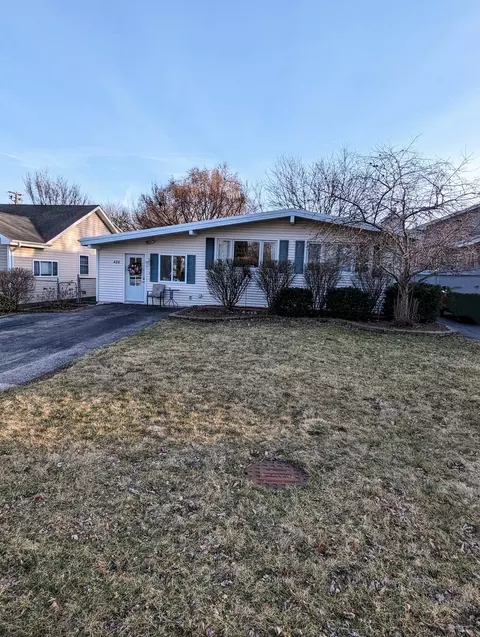 420 Kimball Ave, Wauconda, IL 60084