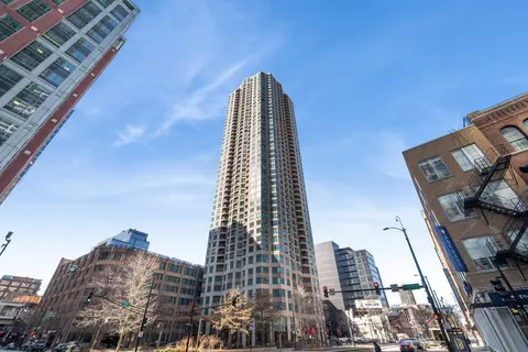 400 N Lasalle Dr #905, Chicago, IL 60654