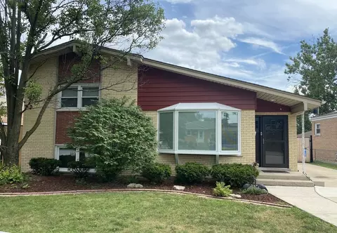 5239 Oak Center Dr, Oak Lawn, IL 60453