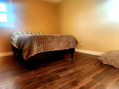 Bedroom - 16492 Barton Ln, Oak Forest, IL 60452 photo 1 of 4