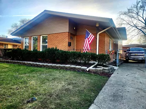 Exterior - 16492 Barton Ln, Oak Forest, IL 60452 photo 9 of 9