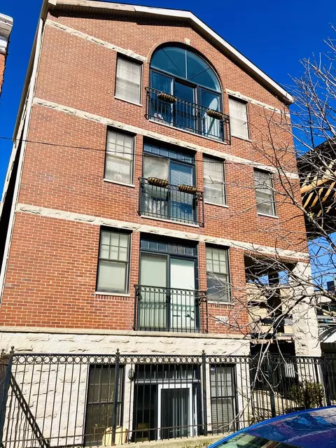2314 W Moffat St #3, Chicago, IL 60647