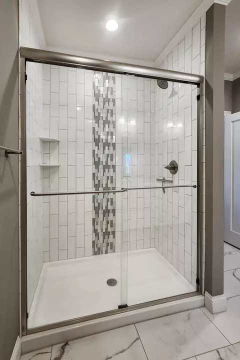Bath - 1730 Eide Rd, Bloomington, IL 61704 photo 2 of 5