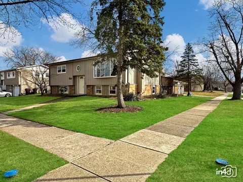Exterior - 5941 Stuart Ln, Oak Forest, IL 60452 photo 4 of 12