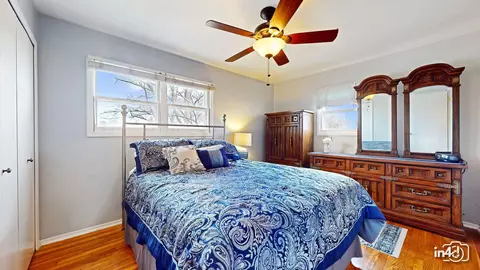 Bedroom - 5941 Stuart Ln, Oak Forest, IL 60452 photo 1 of 4