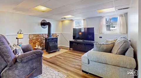 Living - 5941 Stuart Ln, Oak Forest, IL 60452 photo 5 of 6