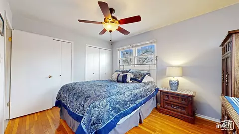 Bedroom - 5941 Stuart Ln, Oak Forest, IL 60452 photo 2 of 4