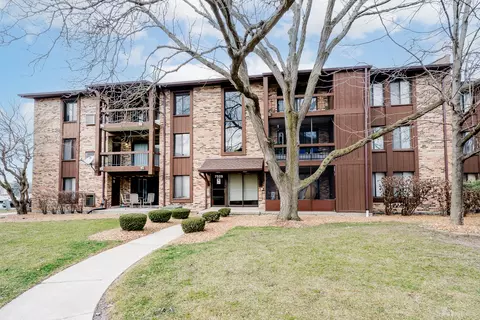 7525 W 175th St #823, Tinley Park, IL 60477