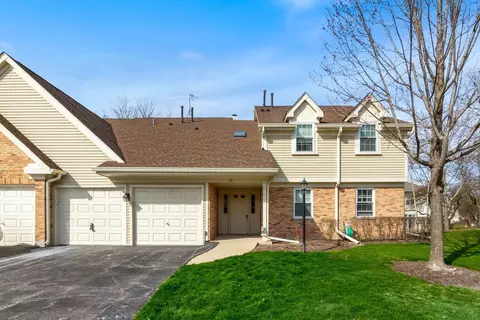 70 S Holmes Way #W2, Schaumburg, IL 60193