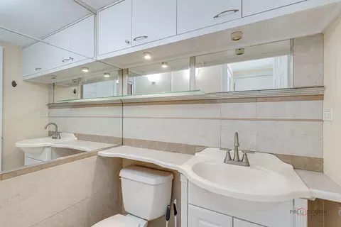 Bath - 1213 Cypress Dr, Wheeling, IL 60090 photo 1 of 2
