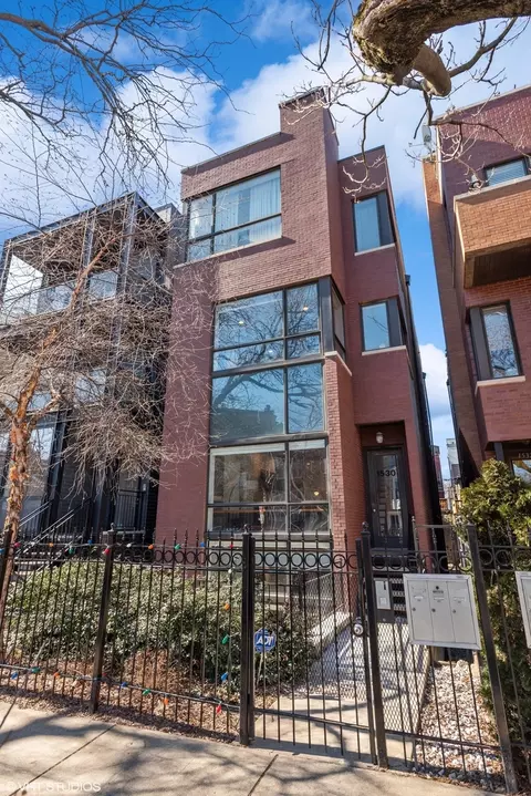 1530 N Wood St #1, Chicago, IL 60622