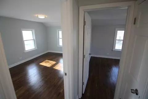 Entry Way - 300 E 142nd St, Dolton, IL 60419 photo 3 of 6