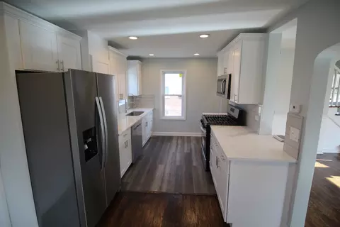 Kitchen - 300 E 142nd St, Dolton, IL 60419 photo 1 of 5