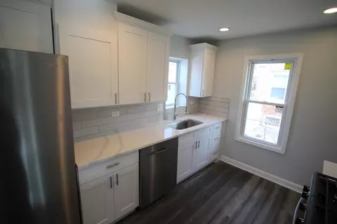 Kitchen - 300 E 142nd St, Dolton, IL 60419 photo 2 of 5