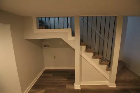 Entry Way - 300 E 142nd St, Dolton, IL 60419 photo 4 of 6