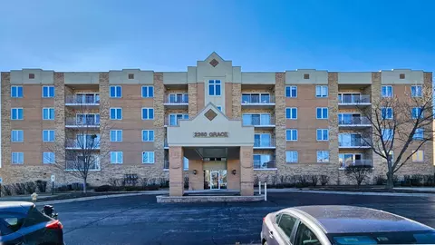 2260 S Grace St #205, Lombard, IL 60148