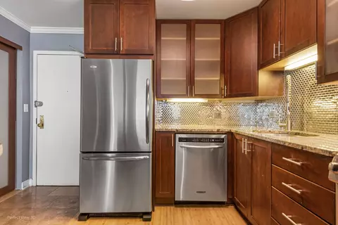 Kitchen - 222 E Pearson St #2005, Chicago, IL 60611 photo 2 of 4