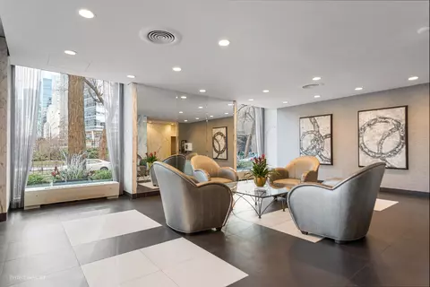 Living - 222 E Pearson St #2005, Chicago, IL 60611 photo 1 of 2