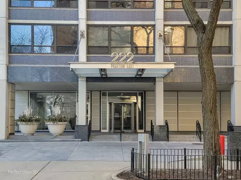222 E Pearson St #2005, Chicago, IL 60611