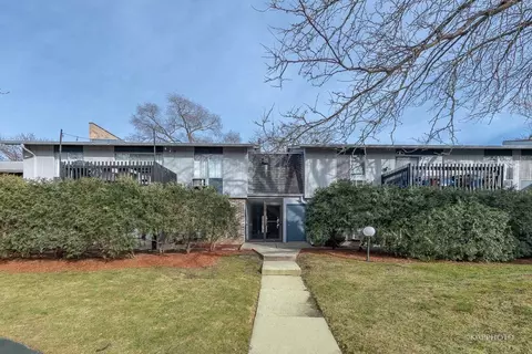 944 E Old Willow Rd #102, Prospect Heights, IL 60070