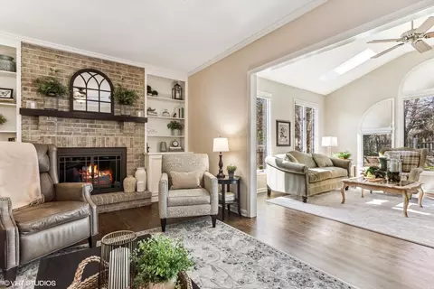 Living - 2803 Pebblebrook Ln, Rolling Meadows, IL 60008 photo 8 of 8