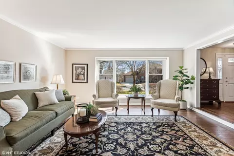 Living - 2803 Pebblebrook Ln, Rolling Meadows, IL 60008 photo 1 of 8