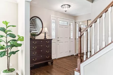 Entry Way - 2803 Pebblebrook Ln, Rolling Meadows, IL 60008 photo 1 of 2
