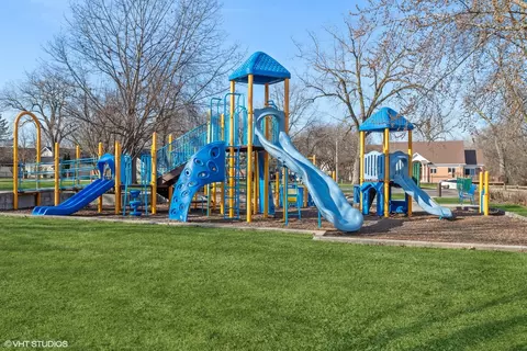 View/Area - 2803 Pebblebrook Ln, Rolling Meadows, IL 60008 photo 2 of 3