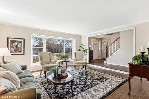 Living - 2803 Pebblebrook Ln, Rolling Meadows, IL 60008 photo 2 of 8