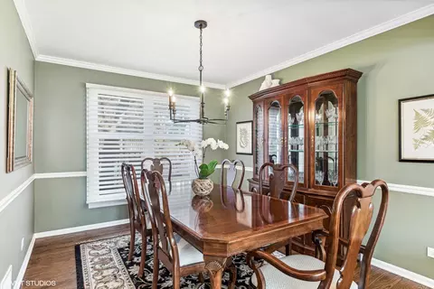 Dining - 2803 Pebblebrook Ln, Rolling Meadows, IL 60008 photo 1 of 2