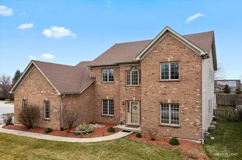 3939 Highknob Cir, Naperville, IL 60564