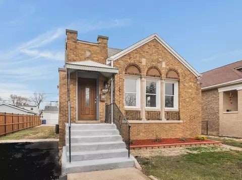 2644 122nd Pl, Blue Island, IL 60406