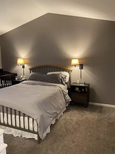Bedroom - 1245 Horseshoe Ln, Bartlett, IL 60103 photo 2 of 6